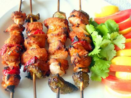 Karnataka bans use of artificial colours in chicken kebab and fish dishes | कर्नाटक ने चिकन कबाब और मछली के व्यंजनों में आर्टिफीशियल रंगों के इस्तेमाल पर लगाया प्रतिबंध, जानें कारण