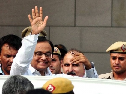 SC grants bail to Congress leader P Chidambaram in INX Media case | INX मीडिया घोटाला: पी चिदंबरम के देश छोड़ने पर लगी रोक, जानें सुप्रीम कोर्ट के फैसले की 10 बड़ी बातें