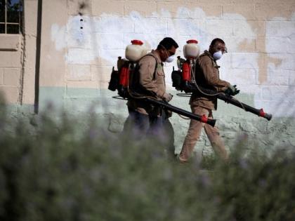 China Chikungunya Virus 7000 cases remove stagnant water else fine 1400 US dollars government tightens screws | चीन चिकनगुनिया वायरसः 7000 केस, जमा पानी हटाओ, नहीं तो 1400 अमेरिकी डॉलर का जुर्माना, सरकार ने शिकंजा कसा