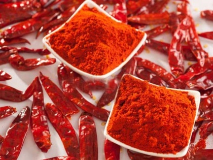 How to check red chili powder is adulterated? Know these two ways at home | आपके घर पर मौजूद लाल मिर्च पाउडर में मिलावट है या नहीं? खुद ही इन दो तरीकों से करें पता