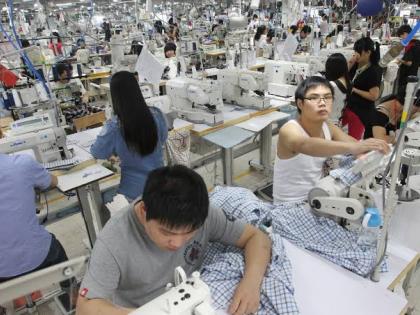 Blog of Gaurishankar Rajhans: Exploitation of Migrant Laborers in China | गौरीशंकर राजहंस का ब्लॉग: चीन में प्रवासी मजदूरों का शोषण Blog of Gaurishankar Rajhans: Exploitation of Migrant Laborers in China | गौरीशंकर राजहंस का ब्लॉग: चीन में प्रवासी मजदूरों का शोषण