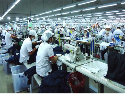 China produced 45.6 billion items of clothes in 2018, making it the largest garment manufacturer in world | चीन बना दुनिया का सबसे बड़ा कपड़ा निर्माता, पिछले साल 4500 करोड़ कपड़े के आइटम बनाए, भारत ले सकता है ये सीख