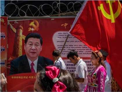 China one million Uyghurs Muslims in xinjiang are captive in training camp but why | चीन ने 10 लाख वीगर मुसलमानों को बना रखा है 'बंधक'! कम्युनिस्ट सरकार दे रही है ख़ास 'शिक्षण-प्रशिक्षण' लेकिन क्यों?