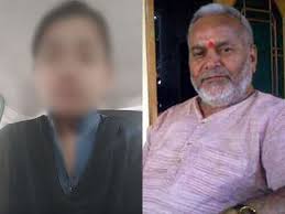 law student, who had accused Swami Chinmayanand for sexually harassing her, has been arrested by the SIT says DGP OP Singh | चिन्मयानंद रेप केस: SIT कर रही है आरोपी छात्रा से पूछताछ, 5 करोड़ रुपये वसूली मांगने का आरोप