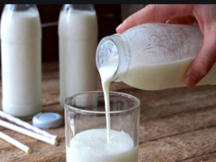 sour milk is very beneficial for health its increasing immunity to cholesterol level control | फटा हुआ दूध सेहत के लिए होता है बेहद फायदेमंद, इम्यूनिटी बढ़ाने से लेकर कॉलेस्‍ट्रोल लेवल कंट्रोल करने में करता है मदद