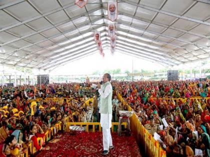 Madhya Pradesh Chief Minister Shivraj Singh Chouhan said- 'Laadli Bahna Yojana' campaign to change the lives of sisters | मध्य प्रदेश के मुख्यमंत्री शिवराज सिंह चौहान ने कहा- 'लाड़ली बहना योजना' बहनों का जीवन बदलने का अभियान