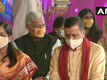 Diwali boom across the country: CM Kejriwal lit Aarti at Akshardham temple, Nitish Kumar burnt | पूरे देश में दिवाली की धूम: CM केजरीवाल ने अक्षरधाम मंदिर में की आरती, नीतीश कुमार ने जलाए दीये
