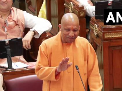 Chief Minister Yogi Adityanath lashed out SP inAssembly daughter scared businessman winding up his business video | बिटिया घबराती थी और व्यापारी कारोबार समेटता था, विधानसभा में सपा पर बरसे मुख्यमंत्री योगी आदित्यानाथ, वीडियो Chief Minister Yogi Adityanath lashed out SP inAssembly daughter scared businessman winding up his business video | बिटिया घबराती थी और व्यापारी कारोबार समेटता था, विधानसभा में सपा पर बरसे मुख्यमंत्री योगी आदित्यानाथ, वीडियो