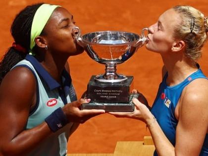 French Open 2024 Final Live score Coco Gauff Katerina Siniakova win first women doubles Grand Slam title Mate Pavic Marcelo Arevalo celebrate trophy | French Open 2024 Final Live score: गॉफ-सिनियाकोवा ने जीता महिला युगल ग्रैंडस्लैम खिताब, फ्रेंच ओपन पुरुष युगल पर अरेवालो और पाविच का कब्जा French Open 2024 Final Live score Coco Gauff Katerina Siniakova win first women doubles Grand Slam title Mate Pavic Marcelo Arevalo celebrate trophy | French Open 2024 Final Live score: गॉफ-सिनियाकोवा ने जीता महिला युगल ग्रैंडस्लैम खिताब, फ्रेंच ओपन पुरुष युगल पर अरेवालो और पाविच का कब्जा
