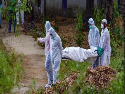 corona pandemic covid 19 cases in india gujrat lockdown news corona cases | Coronavirus India: गुजरात में बेकाबू हुआ कोरोना, पिछले 24 घंटे में 14,097 मामले, मृतक की संख्या बढ़कर हुई 6,171