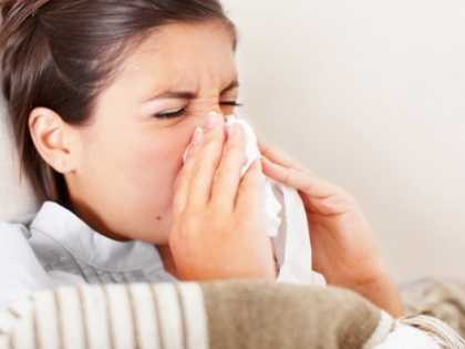 Coronavirus symptoms: People are aware of cough, fever, sneeze and cold symptoms in covid-19 pandemic | कोरोना संकट में इन 4 लक्षणों को लेकर गंभीर हो गए हैं लोग, आप में भी दिखें तो तुरंत जाएं डॉक्टर के पास