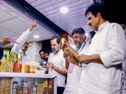 congress leader Rahul Gandhi buys Nandini ice cream calls the dairy brand pride of Karnataka Assembly Elections 2023 | Watch: राहुल गांधी ने खरीदी नंदिनी आइसक्रीम, डेयरी ब्रांड को कर्नाटक की शान बताया