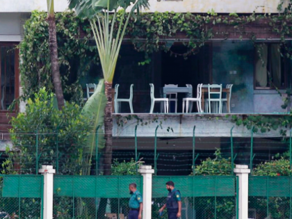 A court has sentenced 7 terrorists to death for 2016 Dhaka cafe attack that killed more than 20 people | ढाका कैफे आतंकी हमला: कोर्ट ने 7 आतंकियों को सुनाई मौत की सजा, एक भारतीय सहित 20 लोगों की हुई थी मौत