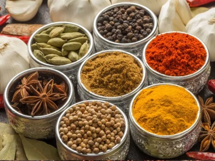 Coronavirus home and natural remedies: ayush mantralaya suggest include these herbs and spices in your diet to boost immunity power and fight virus | Coronavirus Tips: आयुष मंत्रालय की सलाह, रोगों से लड़ने में असरदार हैं किचन में मौजूद ये 10 मसाले