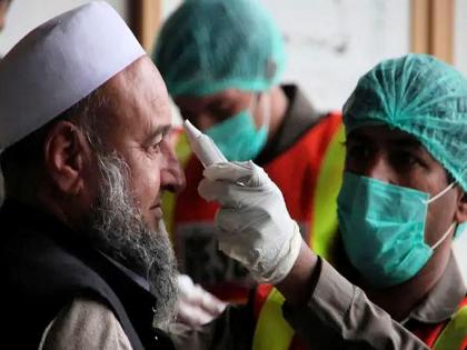 Pak corona cases surge to 18114 with 1297 new patients | पाकिस्तान में एक दिन में कोरोना वायरस के रिकॉर्ड 1297 नए मामले मिले, मृतकों की संख्या 400 पार