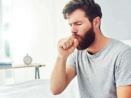covid cough treatment and home remedies: 5 easy tips to manage dry or wet cough post-COVID recovery | कोरोना से ठीक होने के बाद सूखी या गीली खांसी से राहत पाने के लिए आजमाएं ये 5 आसान घरेलू उपाय