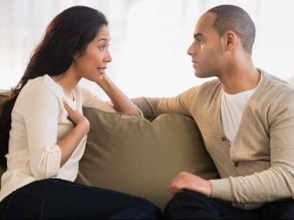 body language can indicate you are dating the wrong person | बॉडी लैंग्वेज से समझिए गलत इंसान को डेट कर रहे हैं आप