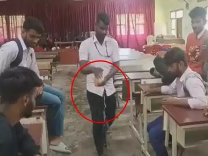 Cow urine sprinkled in college after actor Prakash Raj visit MV College students Karnataka Shivamogga video | बेंगलुरु: अभिनेता प्रकाश राज के दौरे के बाद छात्रों के समूह द्वारा कॉलेज में छिड़का गया गोमूत्र, घटना का वीडियो आया सामने