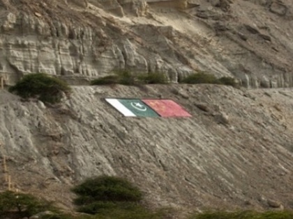 Pakistan fears Indian attack at CPEC Installations Including Karakoram Highway | पाकिस्तान को सता रहा है CPEC पर भारत के हमले का डर: रिपोर्ट