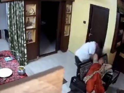 Cable technician had the intention of killing the elderly woman strangled her with a towel now the police is searching | आंध्र प्रदेश: केबल तकनीशियन ने बुजुर्ग महिला का तौलिया से दबाया गला, सीसीटीवी में कैद हुई पूरी घटना, देखें वीडिया