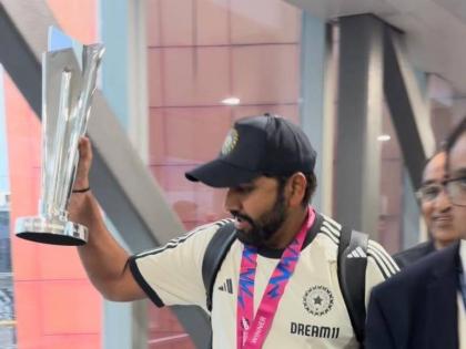 Crowd of fans gathered at Delhi airport to welcome Team India, know what is the team's schedule today | टीम इंडिया के स्वागत में दिल्ली एयरपोर्ट पर उमड़ा फैंस का हुजूम, जानें आज क्या है टीम का शेड्यूल, देखें वीडियो