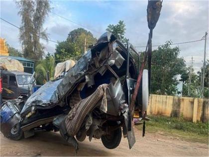 accident in Karnataka 9 laborers killed 13 injured collision between tempo and lorry | कर्नाटक में टेम्पो और लॉरी की टक्कर में 9 मजदूरों की मौत, 13 घायल, 24 यात्री थे सवार