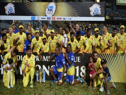 IPL 2018 Final: CSK beat Sunrisers Hyderabad by 8 wickets to win third IPL title | IPL 2018 Final: वॉटसन ने अकेले दम पर हैदराबाद को हराया, चेन्नई तीसरी बार बनी आईपीएल चैम्पियन