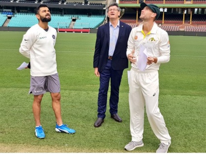Virat Kohli slammed wearing shorts at toss in warm-up match against Cricket Australia XI | विराट कोहली ने टॉस के समय की ऐसी गलती, सोशल मीडिया पर जमकर हुई आलोचना