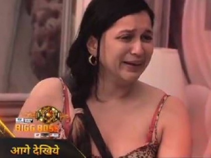 Big Boss 17 Mannara Chopra tears down opposite Arun and alleges Vicky | Big Boss 17: मन्नारा चोपड़ा ने घर जाने की अपील, रोते हुए कथित तौर से विक्की जैन पर लगाए आरोप