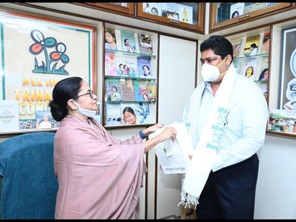 goa-mla-aleixo-reginaldo-joins-tmc-day-after-resigning-from-congress | गोवा: इस्तीफा देने के एक दिन बाद कांग्रेस विधायक ने थामा टीएमसी का दामन, कहा- हम सभी कांग्रेसी और बनर्जी के कांग्रेस को स्वीकार करते हैं