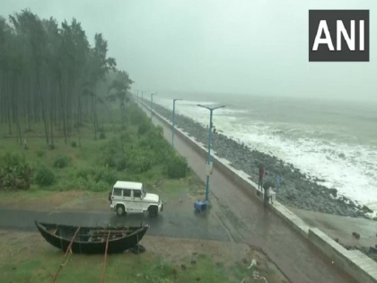 Cyclone Amphan: West Bengal, Odisha hit by cyclone Amfan, 4 people killed, 6.5 lakhs removed | Cyclone Amphan: पश्चिम बंगाल, ओडिशा चक्रवात अम्फान की चपेट में, 4 लोगों की मौत, 6.5 लाख हटाए गए