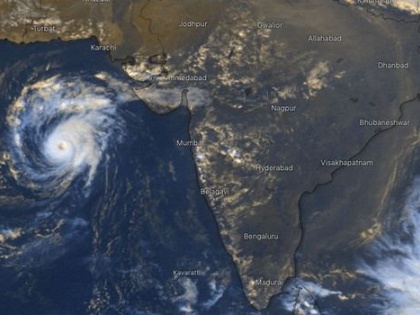 Extremely severe Cyclone Maha to hit Gujarat this week, bring heavy rainfall in Mumbai, other cities | 'महा' चक्रवात के गंभीर तूफान में बदलने की आशंका, गुजरात-महाराष्ट्र पर उठेंगी 1.5 मीटर ऊंची लहरें, भारी बारिश के आसार