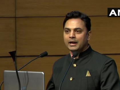 KV Subramanian: To achieve that vision, a strategic blueprint is necessary. This year #EconomicSurvey makes a concerted effort to try & provide that blueprint. | के वी सुब्रमण्यम ने कहा, राजकोषीय मोर्चे पर स्थिति खराब होने से सार्वजनिक ऋण की जरूरत होगी जिससे निजी निवेश प्रभावित हो सकता KV Subramanian: To achieve that vision, a strategic blueprint is necessary. This year #EconomicSurvey makes a concerted effort to try & provide that blueprint. | के वी सुब्रमण्यम ने कहा, राजकोषीय मोर्चे पर स्थिति खराब होने से सार्वजनिक ऋण की जरूरत होगी जिससे निजी निवेश प्रभावित हो सकता