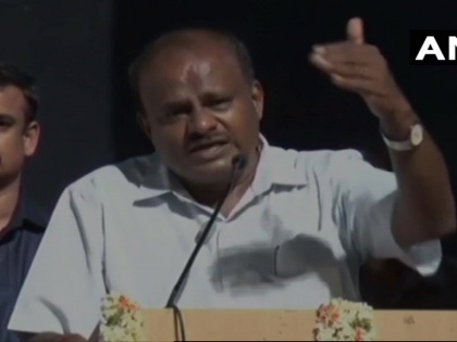 HD Kumaraswamy: Whom are you (media) trying to help by misusing our name. I'm thinking of bringing in a law. What have you thought of us politicians? You think we're jobless. | भड़के सीएम कुमारस्वामी, क्या हम आपको कार्टून कैरेक्टर जैसे दिखते हैं