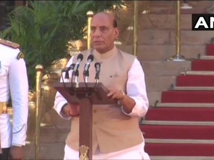 narendra modi cabinet 2019 Lucknow BJP MP Rajnath Singh takes oath as Union Minister | प्रोफेसर से देश के गृहमंत्री तक का लंबा सफर तय करने वाले राजनाथ सिंह