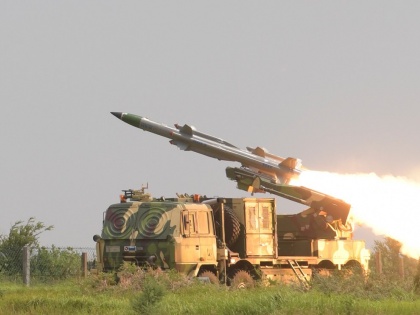 DRDO today successfully test fired the Akash-1S surface to air defence missile system. | जमीन से हवा में मार करने वाली मिसाइल आकाश- 1S का परीक्षण, रेडियो तरंगों के आधार पर लक्ष्य भेदने में सक्षम
