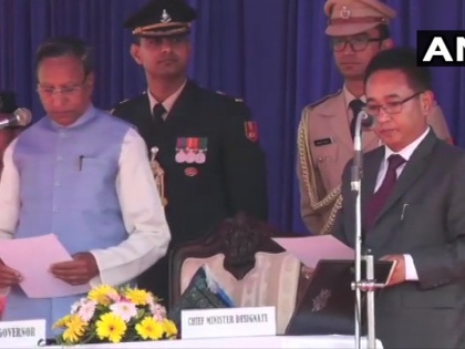 PS Golay become CM of Sikkim, oath taking ceremony highlights | पीएस गोले बने सिक्किम के नए मुख्यमंत्री, समर्थकों के बीच ग्रहण की पद एवं गोपनीयता की शपथ