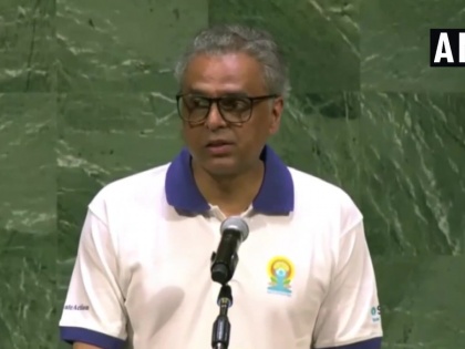 S Akbaruddin, India's Permanent Representative to UN Ambassador,in New York. | अंतरराष्ट्रीय योग दिवस के मौके पर संयुक्त राष्ट्र महासभा के हॉल में 'ओम', 'शांति' की गूंज