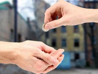 don't donate these things in the new year | नए साल में न करें इन चीजों का दान, नहीं तो हो जाएंगे कंगाल don't donate these things in the new year | नए साल में न करें इन चीजों का दान, नहीं तो हो जाएंगे कंगाल