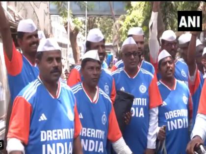 T20 World Cup 2024: Mumbai Dabbawalas wore Team India's new jersey to support the Indian team in the T20 World Cup | T20 World Cup 2024: मुंबई डब्बावालों ने T20 विश्व कप में भारतीय टीम का समर्थन करने के लिए पहनी टीम इंडिया की नई जर्सी