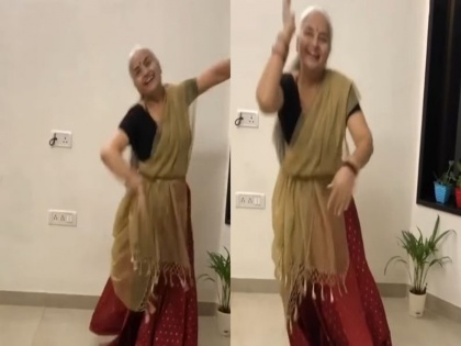 62 year old Ravi Bala Sharma dancing bollywood song video goes viral | 62 साल की दादी ने 'चोगाड़ा तारा' गाने पर किया बेहद खूबसूरत डांस, सोशल मीडिया पर धमाल मचा रहा वीडियो