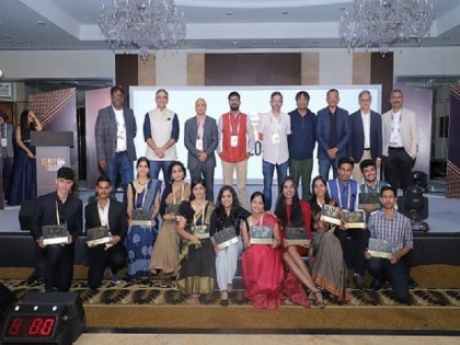 Dailyhunt and AMG Media Networks Ltd conclude the Grand Finale of #StoryForGlory in Delhi | डेलीहंट और एएमजी मीडिया नेटवर्क्स लिमिटेड ने दिल्ली में समापन किया #StoryForGlory के ग्रैंड फिनाले का