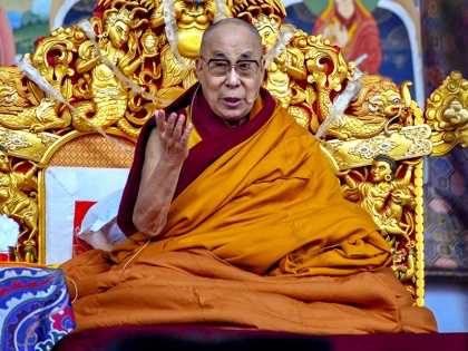 Buddhism guru Dalai Lama showed generosity towards China, prayed for China's freedom from Corona | बौद्ध धर्म गुरु दलाई लामा ने चीन के प्रति दिखाई दरियादिली, चीन को कोरोना से मुक्ति के लिए प्रार्थना की