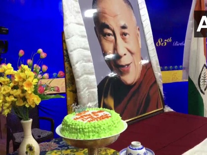 Dalai Lama 85 years old prays birthday exiled Tibetan parliament pays tribute to the martyrs of Galvan | 85 साल के हुए दलाई लामा, जन्मदिन पर प्रार्थना, निर्वासित तिब्बती संसद ने गलवान के शहीदों को दी श्रद्धांजलि