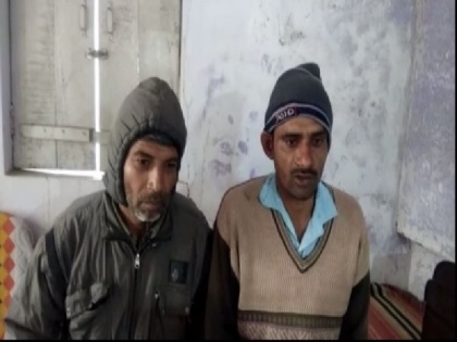 Up: Two Dalits were severely beaten by the village head on charges in bulandshahar of potato theft accused of not taking action on the police | उत्तर प्रदेश: आलू चोरी के आरोप में गांव के मुखिया ने दो दलितों को बुरी तरह पीटा, पुलिस पर कार्रवाई ना करने का आरोप