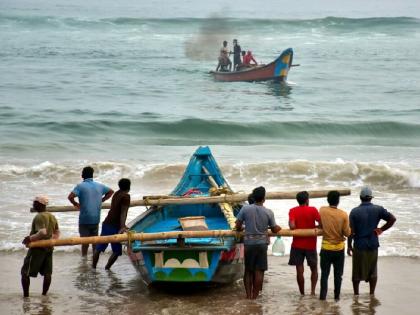 Cyclone Dana: ओडिशा-बंगाल में चक्रवात 'दाना' से सहमे लोग, ट्रेन रद्द- स्कूल बंद; पढ़ें 10 बड़े अपडेट