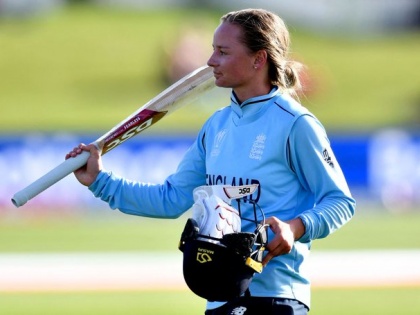 ICC Women's World Cup Australia vs England 3 april Final ENGW Women won 137 runs beat RSAW Danielle Wyatt 125 balls 129 runs 12 fours | ICC Women's World Cup: 3 अप्रैल को फाइनल में ऑस्ट्रेलिया के सामने इंग्लैंड, पांच जीवनदान के बाद वाट ने खेली 129 रन की पारी, एक्लेस्टोन का 'छक्का'