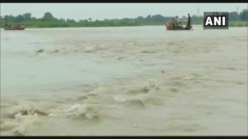 Darbhanga Kamla River bihar 5 people died due boat capsize two women three children among dead total 13 people boat | Darbhanga Kamla River: कमला नदी में नाव के पलटने से 5 लोगों की मौत, मृतकों में दो महिला और तीन बच्चे शामिल, नाव में कुल 13 लोग सवार थे Darbhanga Kamla River bihar 5 people died due boat capsize two women three children among dead total 13 people boat | Darbhanga Kamla River: कमला नदी में नाव के पलटने से 5 लोगों की मौत, मृतकों में दो महिला और तीन बच्चे शामिल, नाव में कुल 13 लोग सवार थे