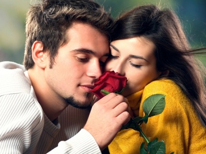 tips for dating a busy girl | इन 6 तरीकों से 'बिजी गर्लफ्रेंड' को करें अपनी तरफ अट्रैक्ट