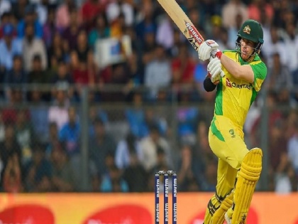 India vs Australia: Jasprit Bumrah yorkers, bouncers surprise David Warner | IND vs AUS: दमदार शतक ठोकने वाले वॉर्नर भी हुए बुमराह के फैन, कहा, 'उनके यॉर्कर हैरान करते हैं'